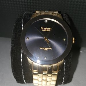 *LIKE NEW!* Armitron Gold Watch